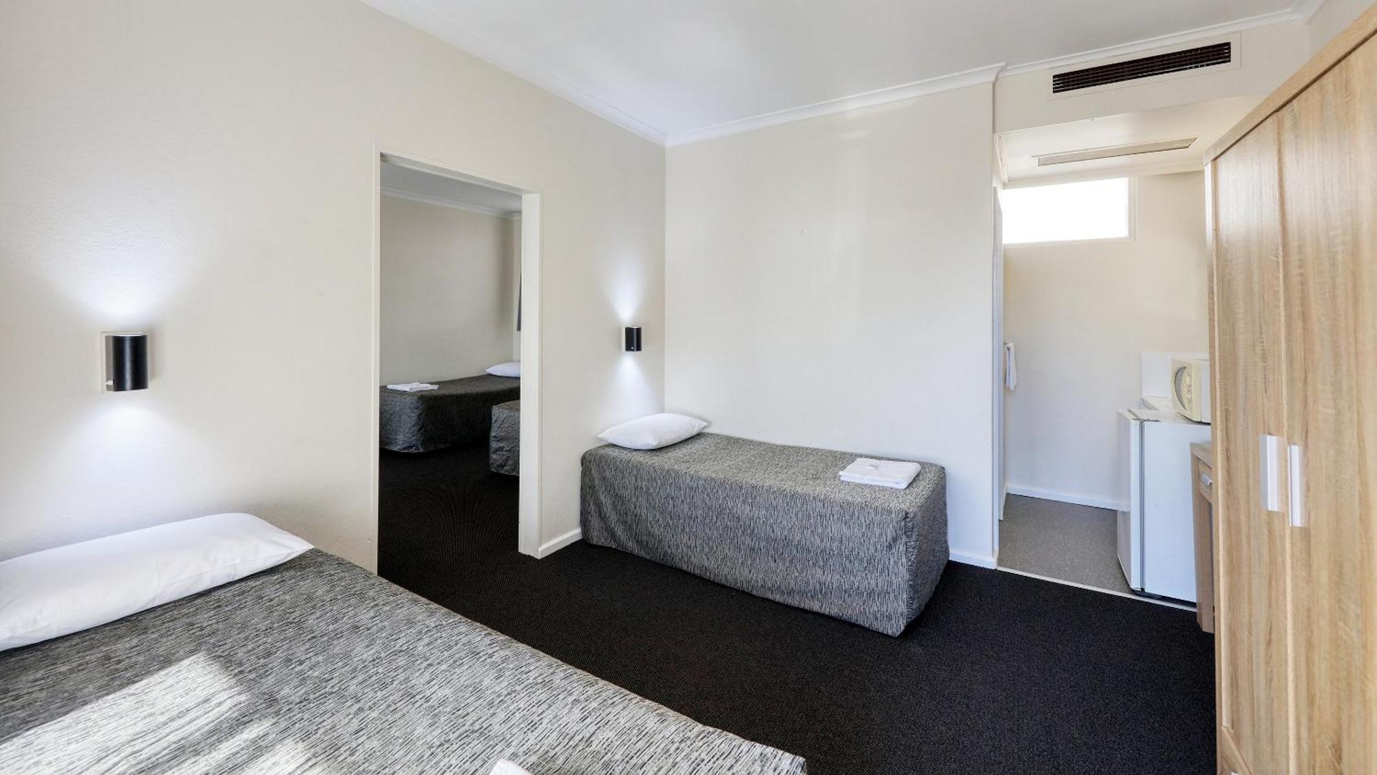 Coachman Hotel Motel พาร์กส์ ภายนอก รูปภาพ