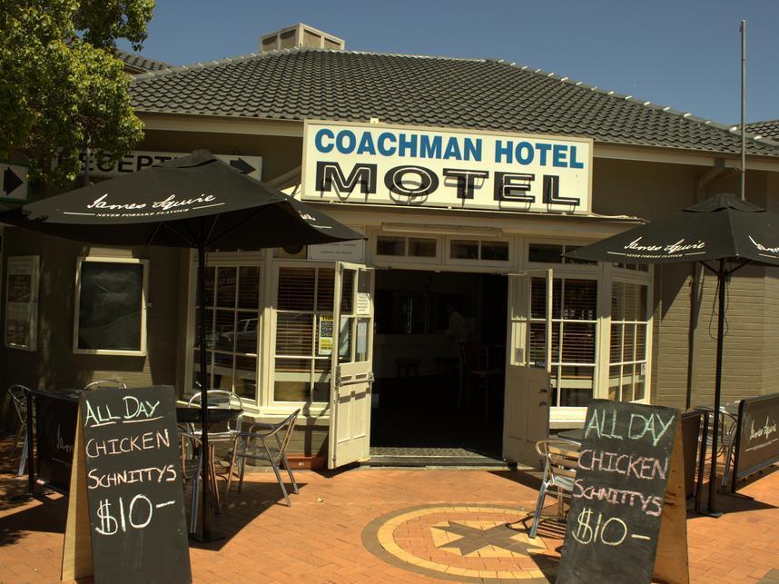 Coachman Hotel Motel พาร์กส์ ภายนอก รูปภาพ